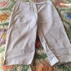 Lizsport white cotton spandex capris